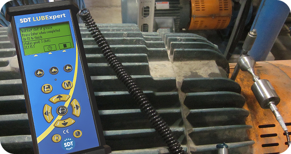 SDT LUBExpert analyzing lubrication data for condition-based maintenance planning.